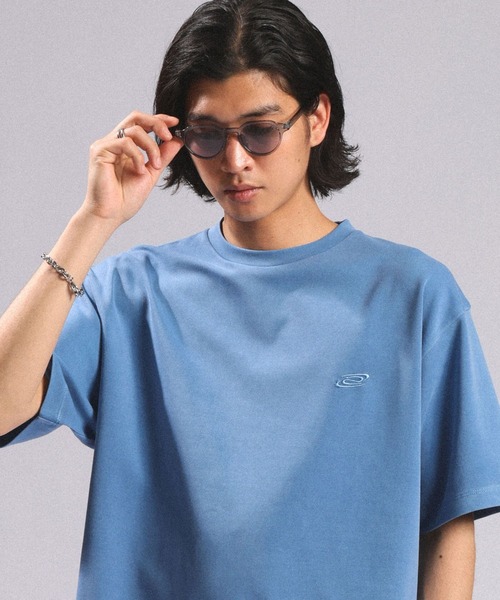 RAGEBLUE(レイジブルー)の「Pigment Tech One Point Stitch T-Shirt/ピグメント加工ダンボール刺繍Tシャツ(Tシャツ/カットソー・メンズ・ライトグリーン/ライトブルー/ホワイト/ダークグレー・LARGE/MEDIUM/SMALL)」の4枚目の写真