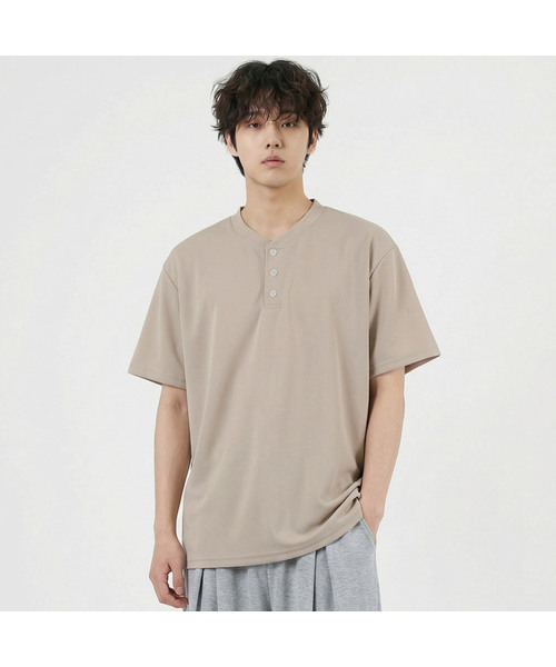 UMM(ウム)の「ヘンリーネックボタン ベーシック 半袖Tシャツ 3COLOR(Tシャツ/カットソー・メンズ・ブラック/ベージュ/ホワイト・LARGE/X-LARGE/2XL)」の3枚目の写真