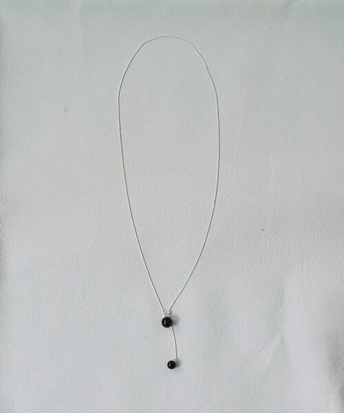 SHENERY（シーナリー）の「シルバーラリエットネックレス（ネックレス・レディース・ブラック・FREE）」の7枚目の写真