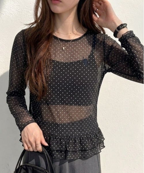 muet.(ミュエ)の「上品な透け感♪裾ティアードシアードットレイヤードトップス(Tシャツ/カットソー・レディース・ブラック系その他/ホワイト系その他・MEDIUM/LARGE)」の2枚目の写真