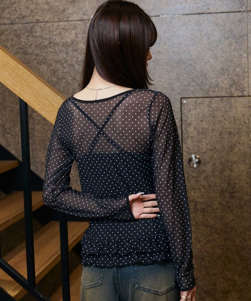 muet.(ミュエ)の「上品な透け感♪裾ティアードシアードットレイヤードトップス(Tシャツ/カットソー・レディース・ブラック系その他/ホワイト系その他・MEDIUM/LARGE)」の6枚目の写真