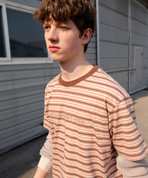 LMCの「MULTI STRIPE TEE brown（Tシャツ/カットソー・レディース・その他・SMALL/MEDIUM/LARGE/X-LARGE）」の3枚目の写真