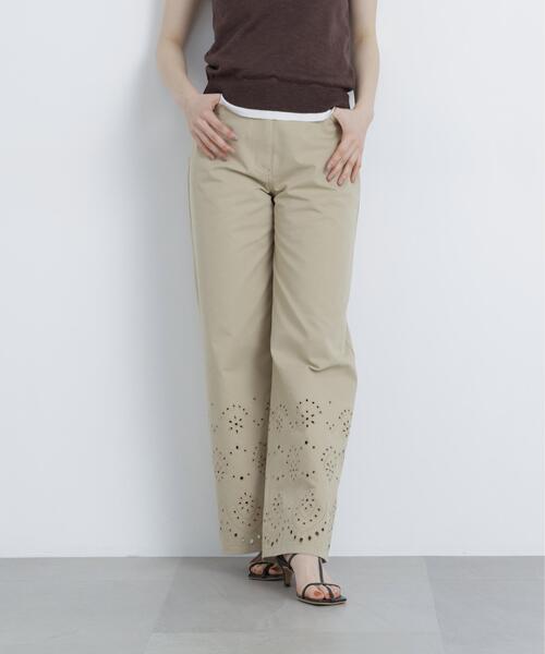 N.(N. Natural Beauty Basic)(エヌエヌナチュラルビューティーベーシック)の「エンブロイダリーツイルパンツ(その他パンツ・レディース・オフホワイト/ベージュ・P/S/MEDIUM)」の2枚目の写真