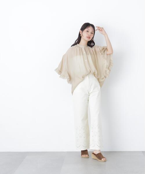 N.(N. Natural Beauty Basic)(エヌエヌナチュラルビューティーベーシック)の「エンブロイダリーツイルパンツ(その他パンツ・レディース・オフホワイト/ベージュ・P/S/MEDIUM)」の4枚目の写真