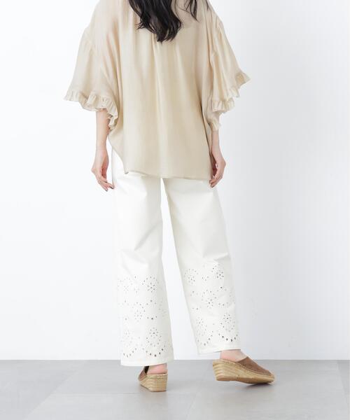 N.(N. Natural Beauty Basic)(エヌエヌナチュラルビューティーベーシック)の「エンブロイダリーツイルパンツ(その他パンツ・レディース・オフホワイト/ベージュ・P/S/MEDIUM)」の7枚目の写真