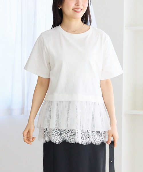 LAVEANGE（ラビアンジェ）の「裾レースチュールペプラムプルオーバー（Tシャツ/カットソー・レディース・オフホワイト/ブラック・M/LL/3L/4L/5L）」の2枚目の写真