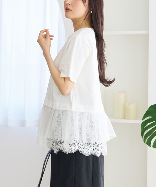 LAVEANGE（ラビアンジェ）の「裾レースチュールペプラムプルオーバー（Tシャツ/カットソー・レディース・オフホワイト/ブラック・M/LL/3L/4L/5L）」の16枚目の写真