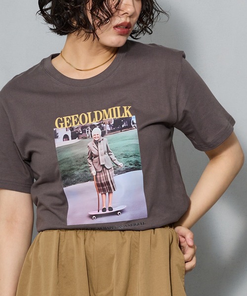 aremoi(アレモイ)の「スケートボードフォトプリント 半袖Tシャツ(Tシャツ/カットソー・レディース・グレー/ネイビー/ホワイト・SMALL/MEDIUM/LARGE)」の21枚目の写真