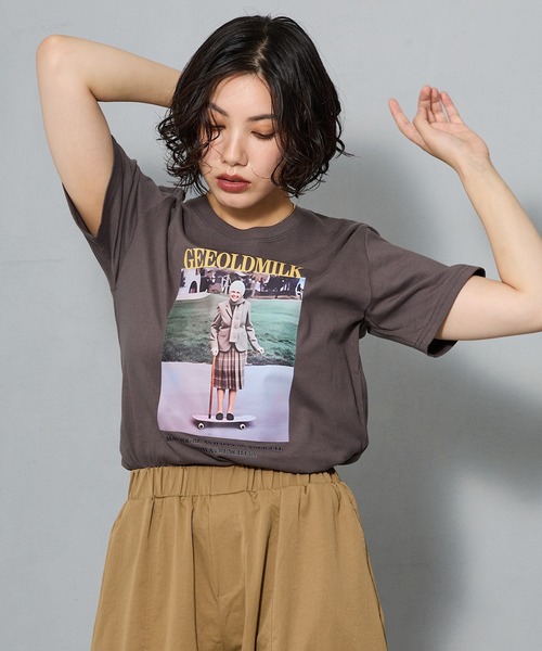 aremoi(アレモイ)の「スケートボードフォトプリント 半袖Tシャツ(Tシャツ/カットソー・レディース・グレー/ネイビー/ホワイト・SMALL/MEDIUM/LARGE)」の22枚目の写真
