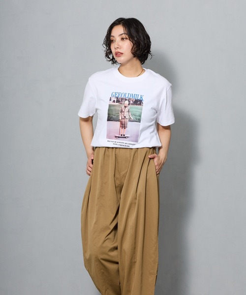 aremoi(アレモイ)の「スケートボードフォトプリント 半袖Tシャツ(Tシャツ/カットソー・レディース・グレー/ネイビー/ホワイト・SMALL/MEDIUM/LARGE)」の12枚目の写真