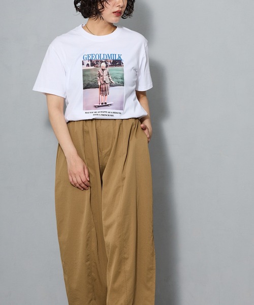 aremoi(アレモイ)の「スケートボードフォトプリント 半袖Tシャツ(Tシャツ/カットソー・レディース・グレー/ネイビー/ホワイト・SMALL/MEDIUM/LARGE)」の11枚目の写真