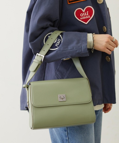 MILKFED.(ミルクフェド)の「TRAPEZOID SHOULDER BAG(ショルダーバッグ・レディース・ブラウン/ライトグリーン/ブラック・ONE SIZE)」の1枚目の写真