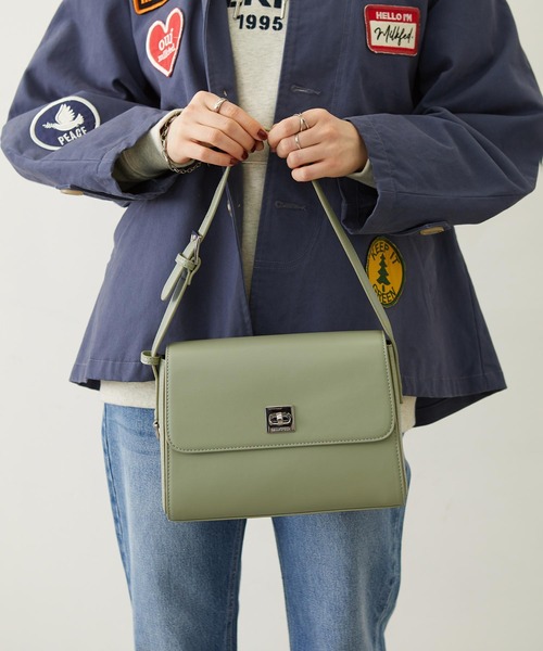 MILKFED.(ミルクフェド)の「TRAPEZOID SHOULDER BAG(ショルダーバッグ・レディース・ブラウン/ライトグリーン/ブラック・ONE SIZE)」の6枚目の写真