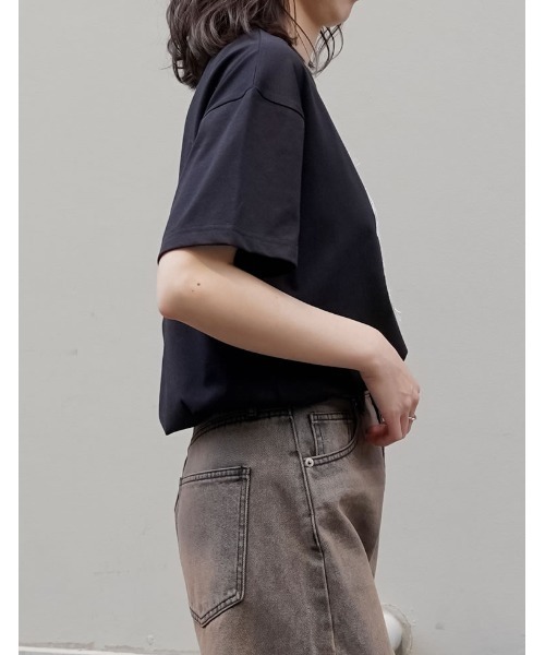 Re:EDIT（リエディ）の「[UVカット][接触冷感]レース刺繍ロゴTシャツ（Tシャツ/カットソー・レディース・ブラック/チャコールグレー/オフホワイト・FREE）」の5枚目の写真