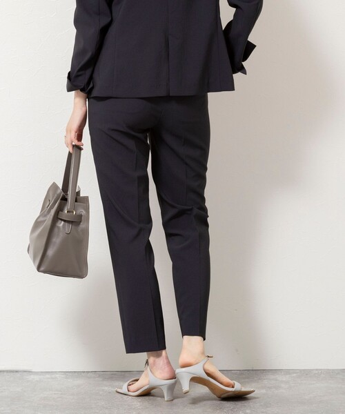 NOLLEY’S Sophi(ノーリーズソフィ)の「《セットアップ対応/UVカット/接触冷感》ウォッシャブルDry toro テーパードパンツ(その他パンツ・レディース・ブラック/ネイビー/ベージュ・34/36/38/40)」の22枚目の写真