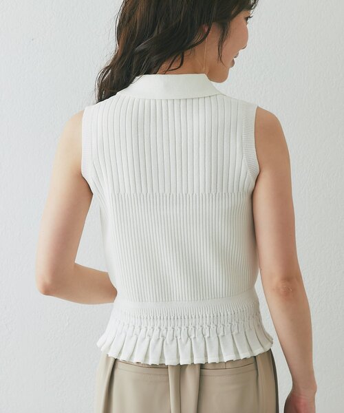La boutique BonBon(ラブティックボンボン)の「【ヘルシー&フェミニン】変形リブポロ衿ノースリニット(ニット/セーター・レディース・ホワイト/サックスブルー/ピンク・FREE)」の5枚目の写真