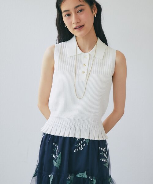 La boutique BonBon(ラブティックボンボン)の「【ヘルシー&フェミニン】変形リブポロ衿ノースリニット(ニット/セーター・レディース・ホワイト/サックスブルー/ピンク・FREE)」の9枚目の写真