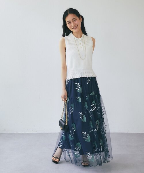 La boutique BonBon(ラブティックボンボン)の「【ヘルシー&フェミニン】変形リブポロ衿ノースリニット(ニット/セーター・レディース・ホワイト/サックスブルー/ピンク・FREE)」の12枚目の写真