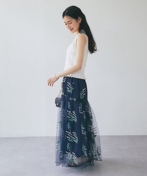 La boutique BonBon(ラブティックボンボン)の「【ヘルシー&フェミニン】変形リブポロ衿ノースリニット(ニット/セーター・レディース・ホワイト/サックスブルー/ピンク・FREE)」の13枚目の写真