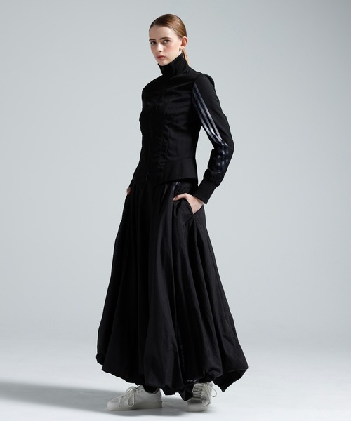 Y-3(ワイスリー)の「Y-3 GRADIENT 3 STRIPES NYLON TRACK TOP(ジャージ・レディース・ブラック・SMALL/X-SMALL/XX-SMALL/MEDIUM)」の3枚目の写真