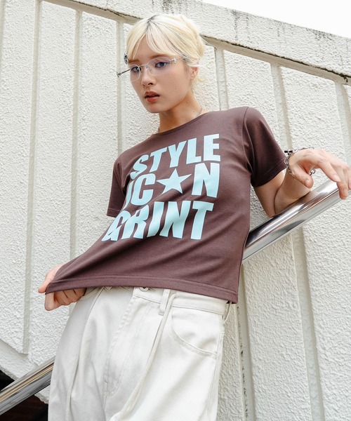 WEGO(ウィゴー)の「WEGO/【26年春夏新作】カラーロゴT(Tシャツ/カットソー・レディース・その他1/ホワイト/ネイビー/グリーン/ブラウン/その他2/ワイン/ホワイト系その他/イエロー・FREE)」の4枚目の写真