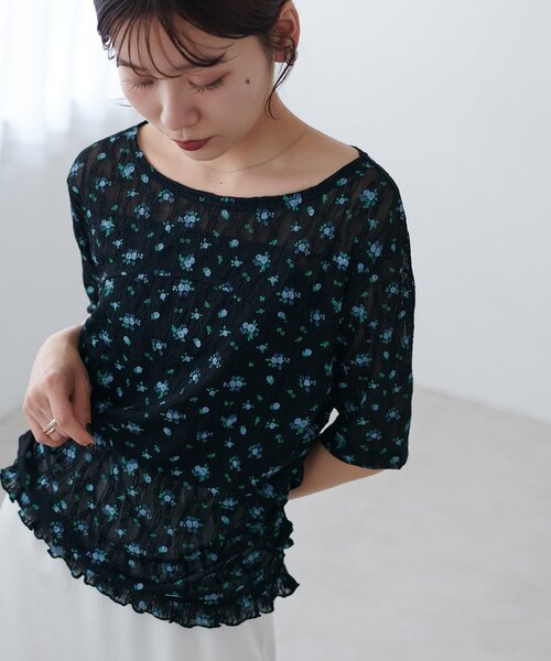 DISCOAT(ディスコート)の「花柄シャーリング半袖プルオーバー(Tシャツ/カットソー・レディース・ミント/アイボリー/ブラック・FREE)」の3枚目の写真