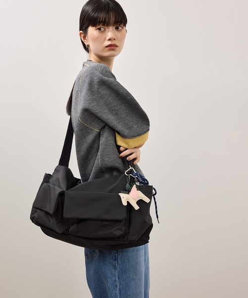 ADAM ET ROPE'(アダムエロペ)の「【WEB限定】撥水ビッグショルダーダブルポケットバッグ(ショルダーバッグ・レディース・ブラック/ブラウン系その他3・FREE)」の17枚目の写真