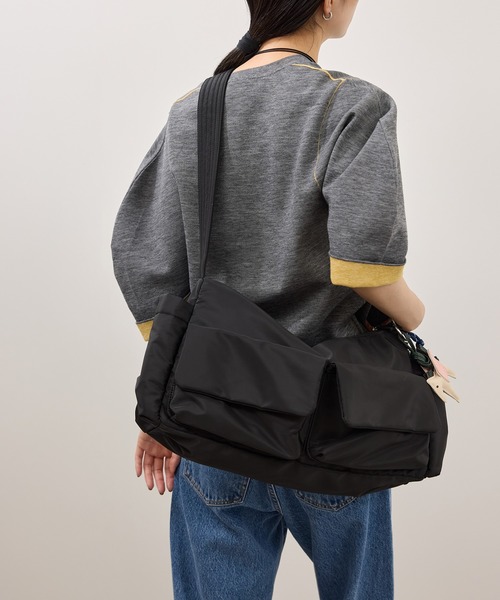 ADAM ET ROPE'(アダムエロペ)の「【WEB限定】撥水ビッグショルダーダブルポケットバッグ(ショルダーバッグ・レディース・ブラック/ブラウン系その他3・FREE)」の18枚目の写真
