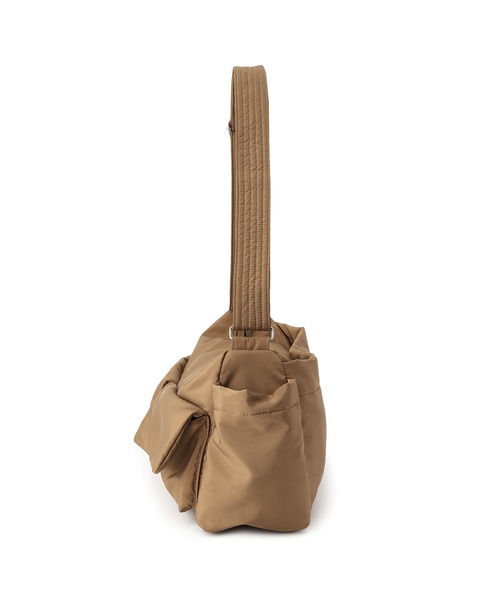 ADAM ET ROPE'(アダムエロペ)の「【WEB限定】撥水ビッグショルダーダブルポケットバッグ(ショルダーバッグ・レディース・ブラック/ブラウン系その他3・FREE)」の20枚目の写真