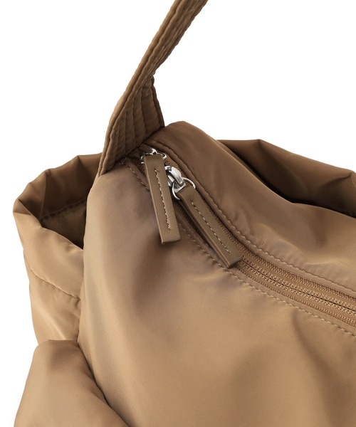 ADAM ET ROPE'(アダムエロペ)の「【WEB限定】撥水ビッグショルダーダブルポケットバッグ(ショルダーバッグ・レディース・ブラック/ブラウン系その他3・FREE)」の11枚目の写真