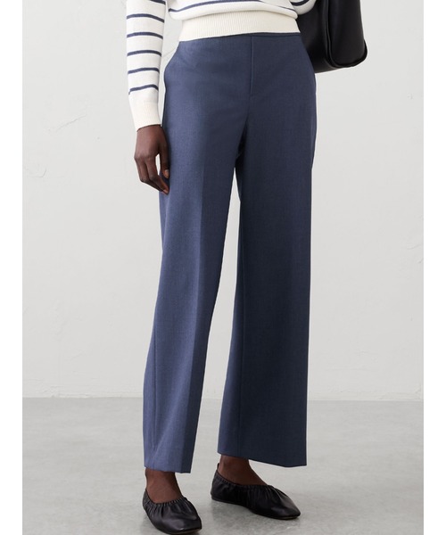 BANANA REPUBLIC FACTORY STORE(バナナリパブリック ファクトリーストア)の「BANANA REPUBLIC FACTORY STORE Hayden スカルプテッドストレッチストレートパンツ(その他パンツ・レディース・その他/ネイビー/ブラック・0/8/4/2/6)」の1枚目の写真