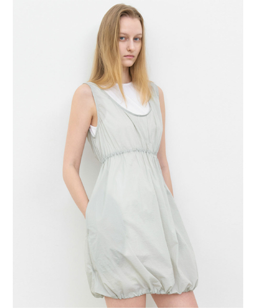 ATELIER NAIN(アトリエナイン)の「YU NYLON LAYERED SHIRRING ONE PIECE (OP-6338)(ワンピース・レディース・ミント/ダークグレー・FREE)」の3枚目の写真