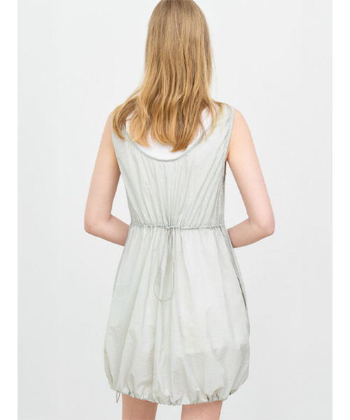 ATELIER NAIN(アトリエナイン)の「YU NYLON LAYERED SHIRRING ONE PIECE (OP-6338)(ワンピース・レディース・ミント/ダークグレー・FREE)」の4枚目の写真