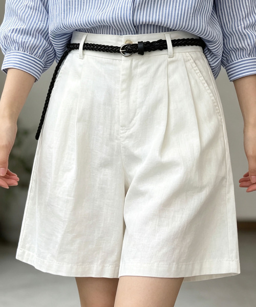 2ly2(トゥーリートゥー)の「ベルト付きタックハーフパンツ(その他パンツ・レディース・ブラック/ベージュ/ブルー/ホワイト・FREE)」の6枚目の写真