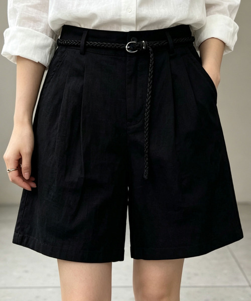 2ly2(トゥーリートゥー)の「ベルト付きタックハーフパンツ(その他パンツ・レディース・ブラック/ベージュ/ブルー/ホワイト・FREE)」の13枚目の写真