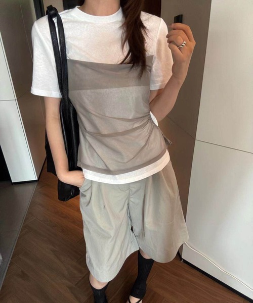 Lips（リップス）の「シフォンを重ねた旬デザインでこなれ感アップ！1枚で映えるドッキングTシャツ（Tシャツ/カットソー・レディース・ブラック/ホワイト・FREE）」の3枚目の写真