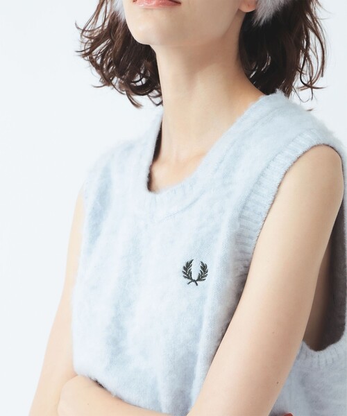 FRED PERRY(フレッドペリー)の「【別注】FRED PERRY フラッフィー ベスト(ニット/セーター・レディース・グレー系その他/ブルー系その他・10)」の5枚目の写真