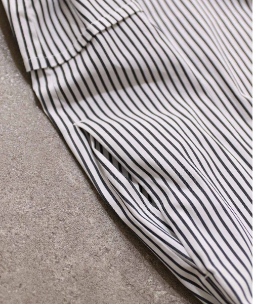Marilyn Moon(マリリンムーン)の「modern strip volume sleeve dress(ワンピース・レディース・ブラック×ホワイト/ホワイト×ブラック・FREE)」の9枚目の写真