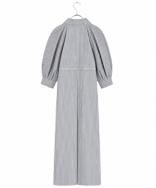 Marilyn Moon(マリリンムーン)の「modern strip volume sleeve dress(ワンピース・レディース・ブラック×ホワイト/ホワイト×ブラック・FREE)」の15枚目の写真