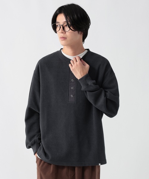 GEORGE'S(ジョージズ)の「【MENS】ニットソードットボタンヘンリー(Tシャツ/カットソー・メンズ・チャコールグレー/ワインレッド・MEDIUM/LARGE)」の1枚目の写真