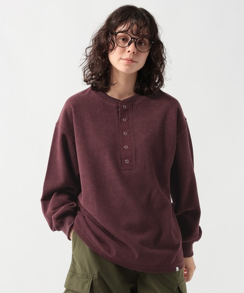 GEORGE'S(ジョージズ)の「【MENS】ニットソードットボタンヘンリー(Tシャツ/カットソー・メンズ・チャコールグレー/ワインレッド・MEDIUM/LARGE)」の2枚目の写真