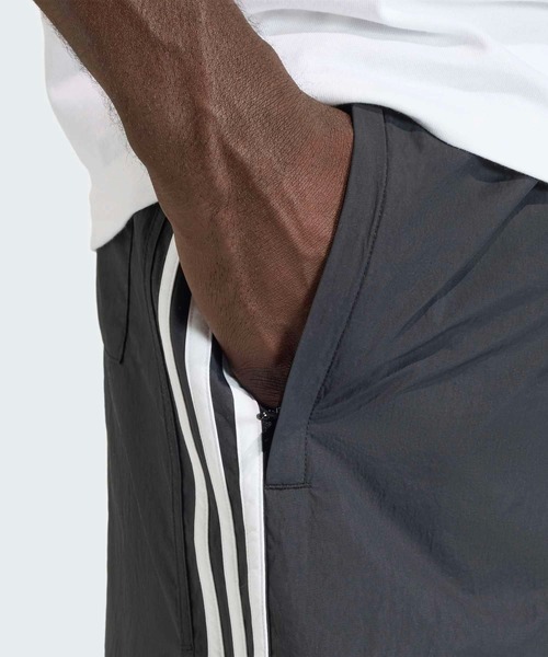 adidas（アディダス）の「スプリンター ショーツ / ハーフパンツ / アディダスオリジナルス adidas Originals（その他パンツ・メンズ・ブラック・MEDIUM/SMALL/LARGE/3XL/X-SMALL/X-LARGE/XX-LARGE/XX-SMALL）」の4枚目の写真