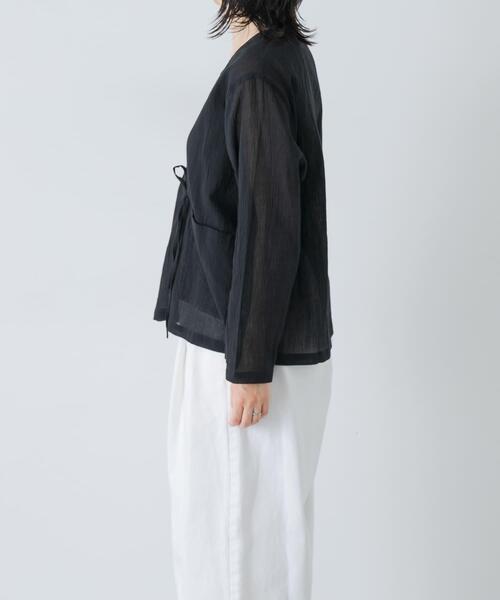 かぐれ（カグレ）の「シアーカシュクールカーデシャツ（シャツ/ブラウス・レディース・ブラック/ナチュラル・FREE）」の12枚目の写真