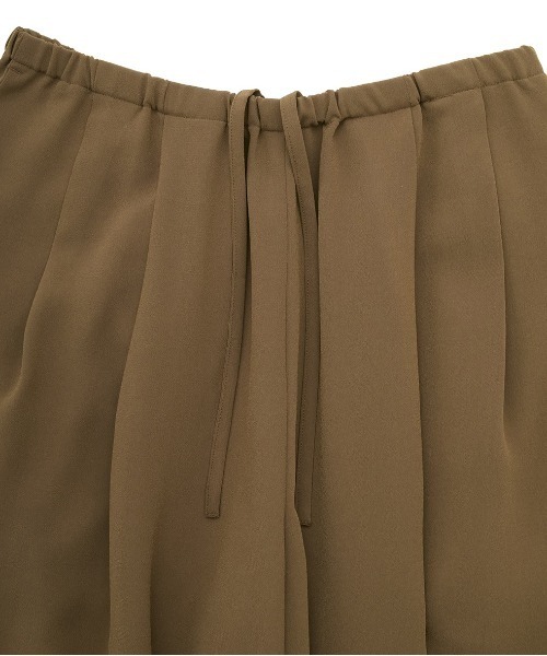 CLANE（クラネ）の「【CLANE/クラネ】 DRAWSTRING LOOSE TUCK PANTS/ルーズタックパンツ（その他パンツ・レディース・ブラウン/ホワイト/ブラック・1/2）」の17枚目の写真