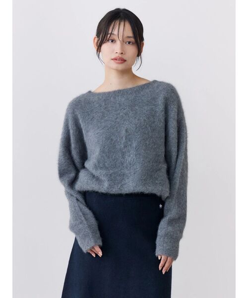 TONAL（トーナル）の「FOX×CASHMERE Vネックニット（ニット/セーター・レディース・ベージュ/ミント/オフホワイト/グレー/ベビーピンク・MEDIUM）」の2枚目の写真