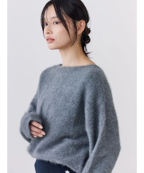 TONAL（トーナル）の「FOX×CASHMERE Vネックニット（ニット/セーター・レディース・ベージュ/ミント/オフホワイト/グレー/ベビーピンク・MEDIUM）」の13枚目の写真