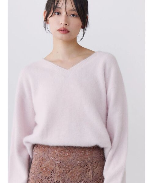 TONAL（トーナル）の「FOX×CASHMERE Vネックニット（ニット/セーター・レディース・ベージュ/ミント/オフホワイト/グレー/ベビーピンク・MEDIUM）」の17枚目の写真