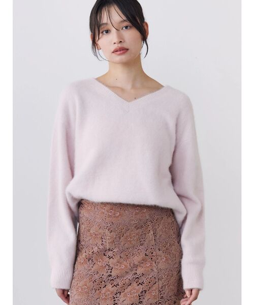 TONAL（トーナル）の「FOX×CASHMERE Vネックニット（ニット/セーター・レディース・ベージュ/ミント/オフホワイト/グレー/ベビーピンク・MEDIUM）」の18枚目の写真