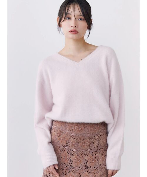 TONAL（トーナル）の「FOX×CASHMERE Vネックニット（ニット/セーター・レディース・ベージュ/ミント/オフホワイト/グレー/ベビーピンク・MEDIUM）」の19枚目の写真