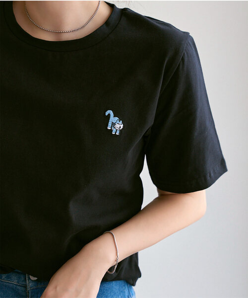 KOBE LETTUCE（コウベレタス）の「[ 11ぴきのねこコラボ ] 刺繍Tシャツ（Tシャツ/カットソー・レディース・ブラック/オフホワイト/ホワイト系/ホワイト系1/ブラック系/ブラック系1・M）」の6枚目の写真